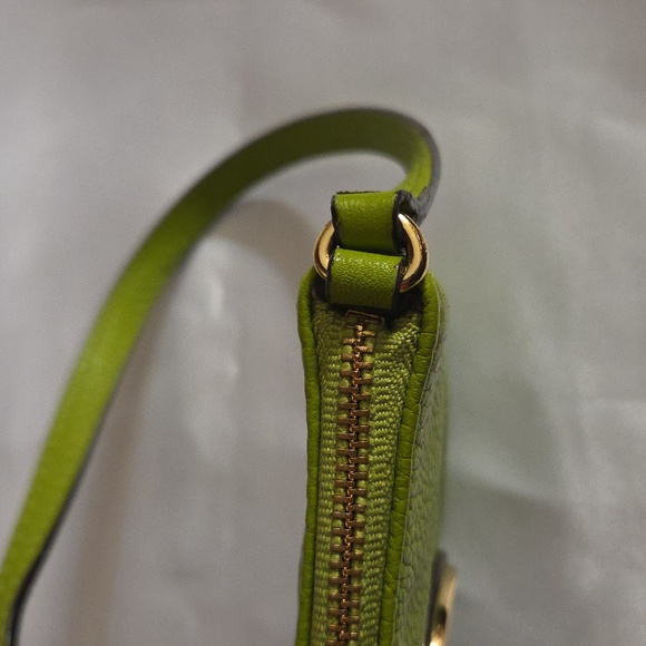 Michael Kors Fulton Wristlet EUC - Picture 6 of 9